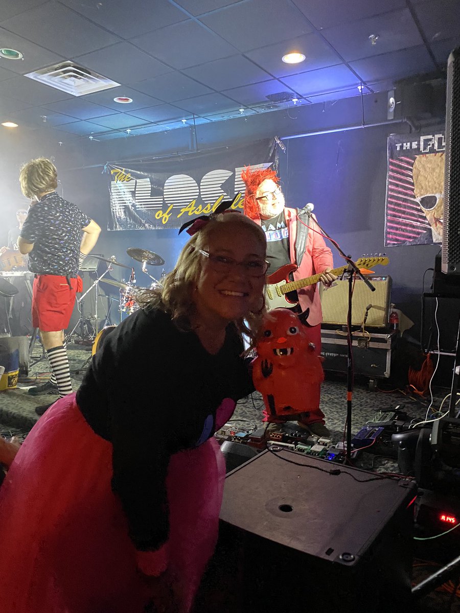 math_rockstar's tweet image. Class of 1986 #BHSRedDevils still rocking the 80s!