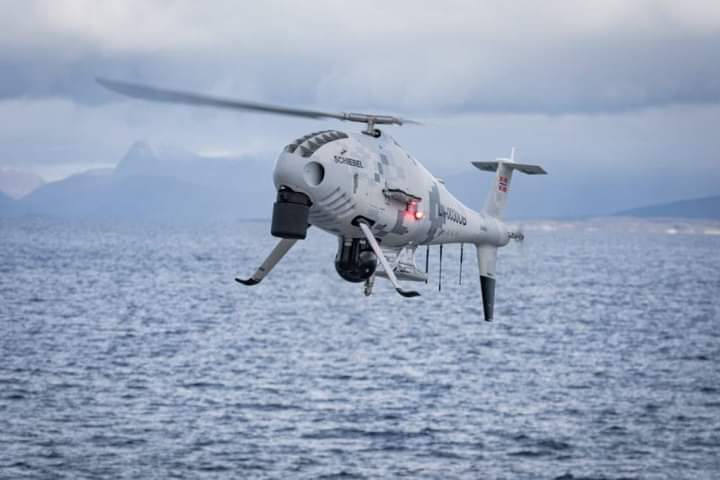 FAR_maroc_ar's tweet photo. قامت البحرية الملكية المغربية 🇲🇦⚓ الشهر الماضي بتجريب درون جديد يشتغل على القطع البحرية .. لكن نوعية ومصدر الدرون يبقى غير معروف .. https://t.co/EWvnIbl2kZ