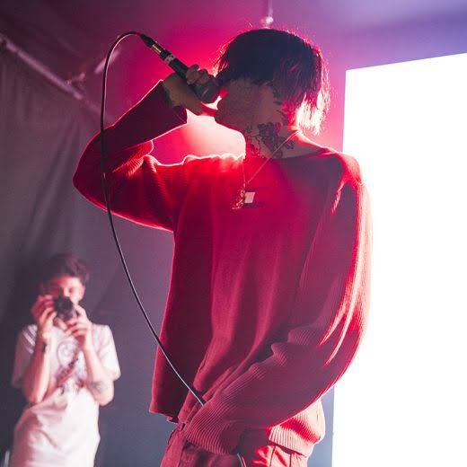 pxradoxy's tweet photo. 4 anos sem você aqui :(
espero que esteja bem em qualquer lugar que você estiver, saiba que sinto muito a sua falta e que você é muito importante para mim e para muitos.
meu eterno anjo.
rip peep <3 https://t.co/YPomajamK8