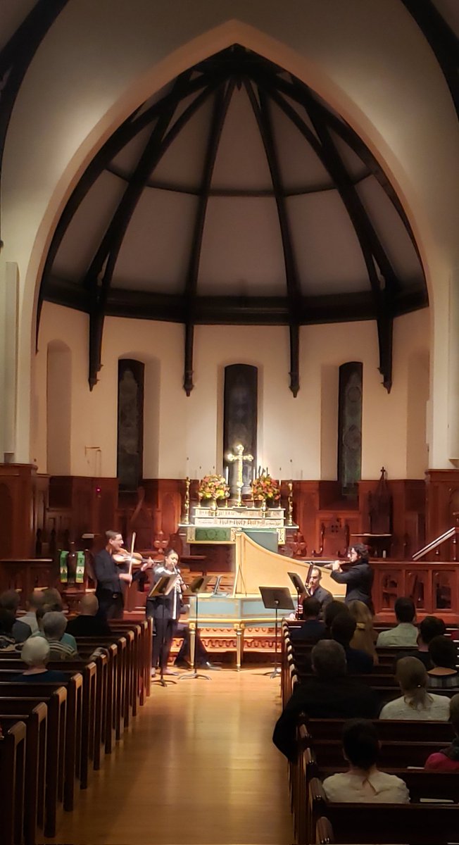 EnsembleOlmos's tweet photo. Eric Gratz, Mark Teplitsky, Mayu Isom, Isaac Schultz, and Samuel Gaskin perform Telemann on the St. Cecilia Series at St. Mark's Episcopal Church. https://t.co/9zc7QITycp