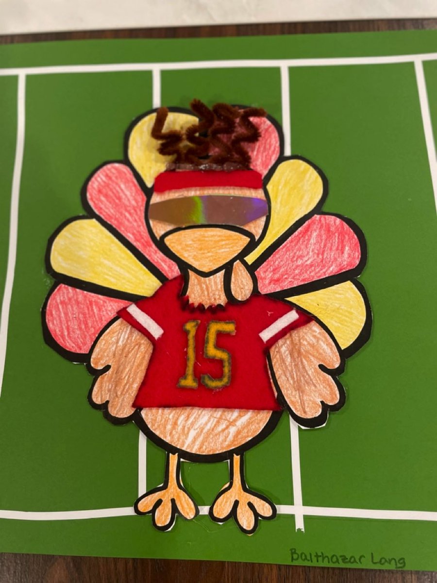 Truly18's tweet photo. Turkey Disguise for Balthazar’s Pre K class. The GOAT. #chiefskingdom  @PatrickMahomes  @brittanylynne8 https://t.co/k3d8LR76sD