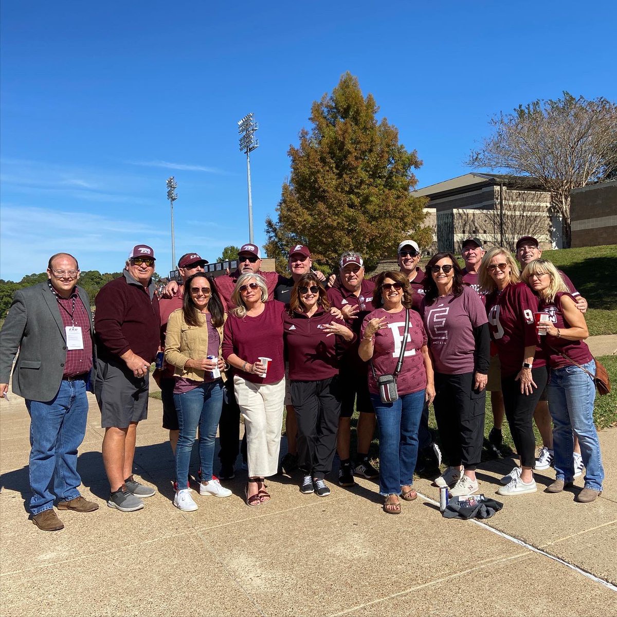 CoachHope58's tweet photo. Great to hear we had so many former players in Texas this weekend to see the Colonels!

If you can’t be in attendance this weekend for the Jacksonville State game, make a donation to the Matter of Pride Boosters during Next Level November to show support!

https://t.co/Mn8NRaXxJW https://t.co/K4CkgZWDWh