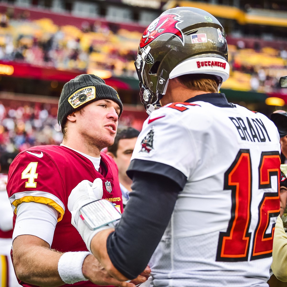 Commanders's tweet photo. QB respect 🤝 https://t.co/ci6I6h6XUr