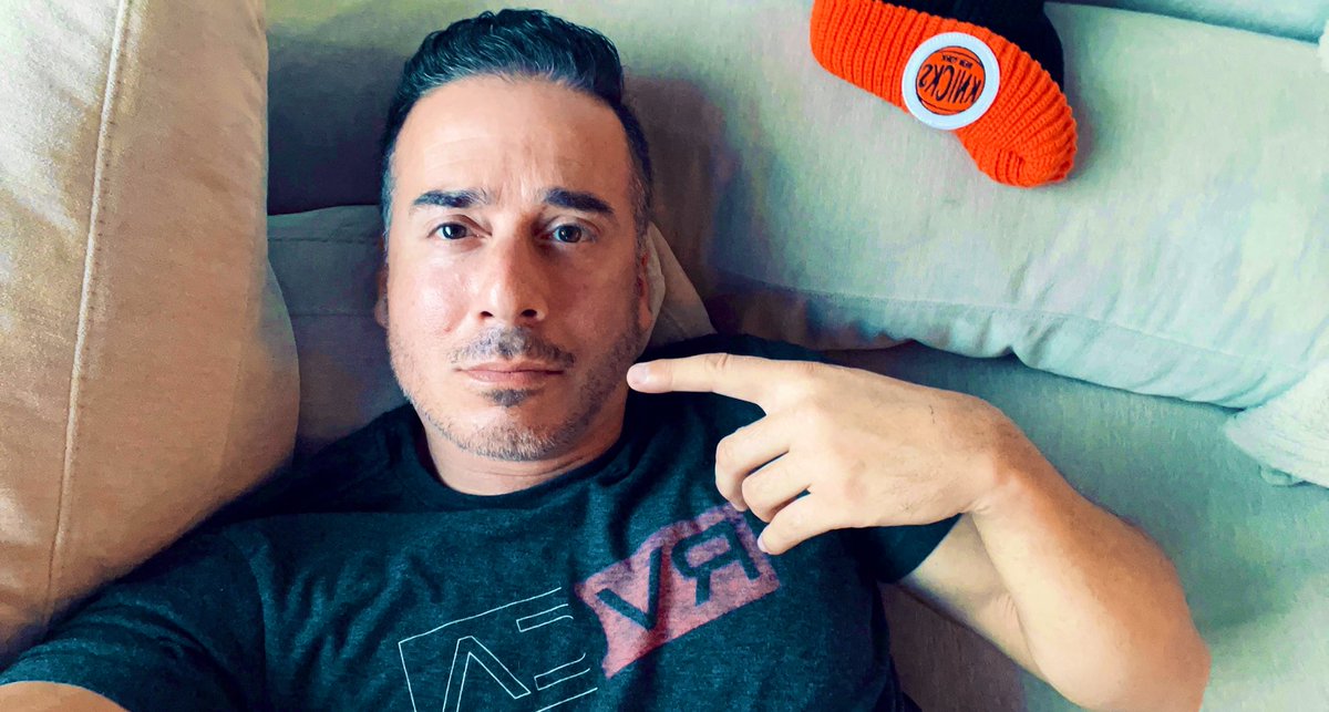 kirkacevedo's tweet photo. I was thinking about growing a beard for the first time but this length is already itchy as hell!
#ToBeardOrNotToBeard🤔
#KidVicious🧔🏻 https://t.co/yYWxjSuTRw