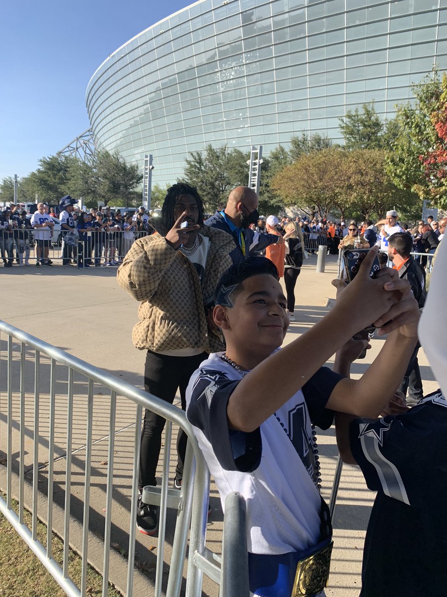 laura33gm's tweet photo. @Airforce22s amazing game! The boys enjoyed the game so much!  #CowboysNation https://t.co/VUbBxSa4Z2