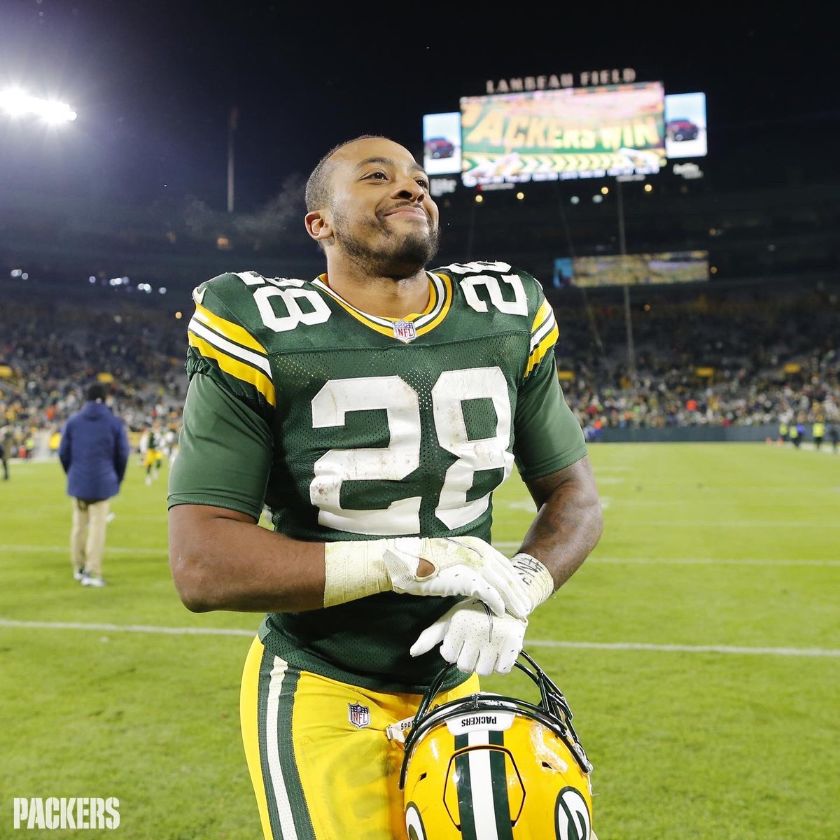 packers's tweet photo. 8-2! 

#GoPackGo https://t.co/Sm9h7Qcw6Y