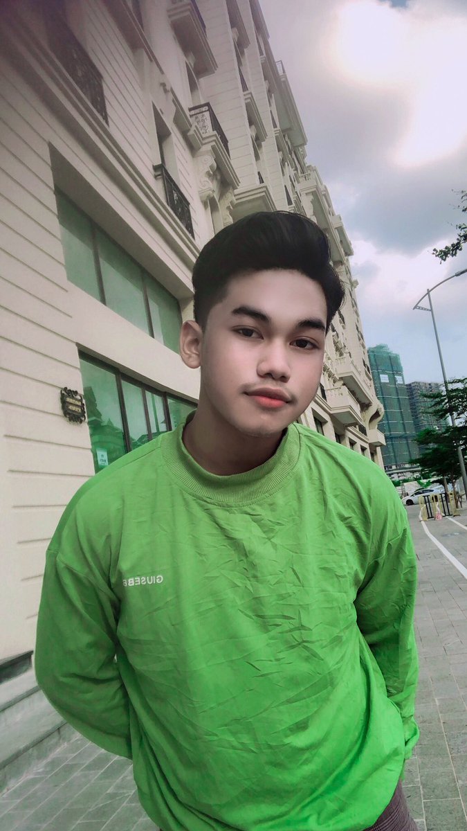 Hello អ្នកទាំងអស់គ្នាប្រាប់ត តគ្នាផងខ្ញុំsingle ទេ🤣👀