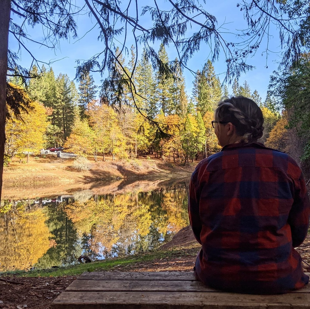 ohbthr's tweet image. The views here are ridiculous
--
#foothills #fallviews instagr.am/p/CWRqdBgvaQT/