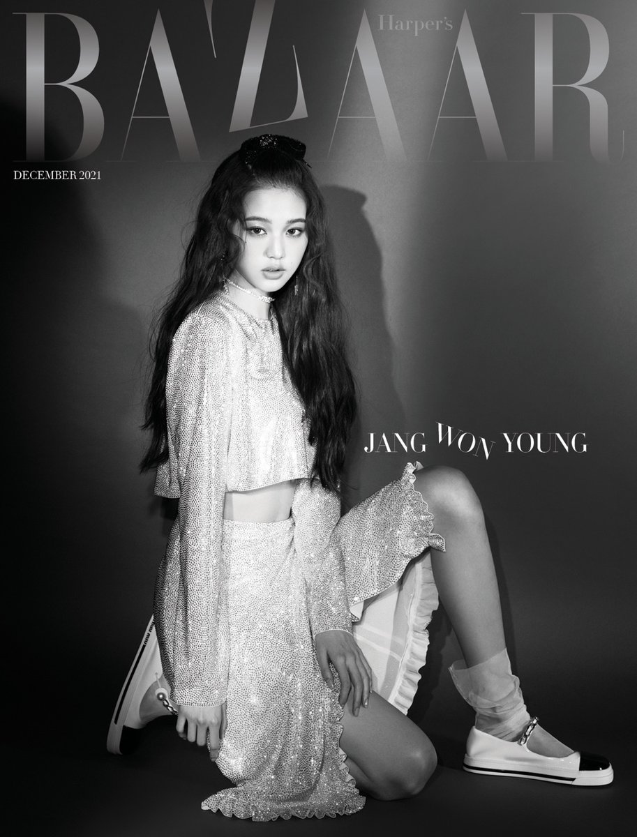 IVEstarship's tweet photo. 📸 
원영 X BAZAAR Korea
12월호 커버

@bazaarkorea

#IVE #아이브
#WONYOUNG #원영
#MiuMiu #MiuMiuGirl #미우미우
#하퍼스바자 #광고 https://t.co/CQYV7CCe8I