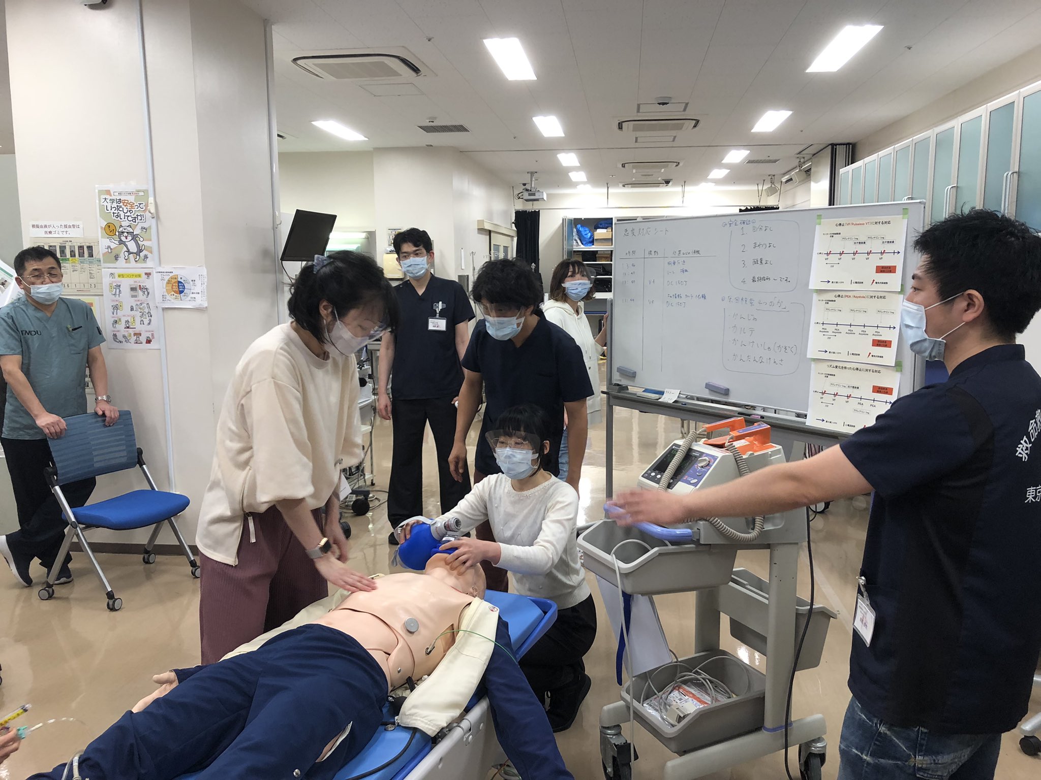 医科歯科er 公式 土曜日に救急医学会認定のicls 2次救命蘇生 コースを開催しました 写真は指導者によるデモンストレーション Erの若手医師 看護師が受講し 全員が試験をクリアして合格 休日にお疲れ様でした 東京医科歯科大学 救命救急 Icls