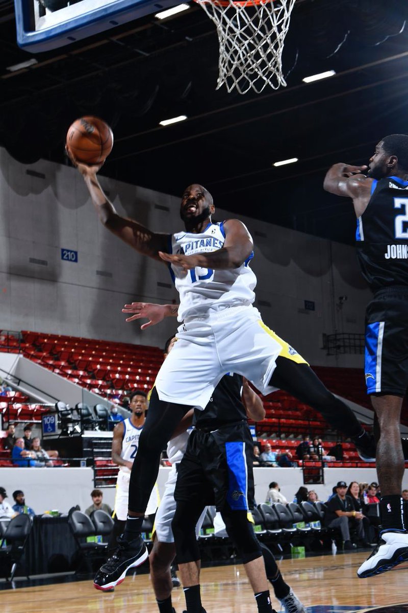 JaimeAlonso_'s tweet photo. 📈 @nbagleague: 22pts (4/7), 12rbds, 2ass, 4steals &amp; 2blocks for Jabari Narcis (@jusfly52 🇹🇹) in 34minutes

Austin @spurs 112-110 @CapitanesCDMX 🇲🇽

📸 @CapitanesCDMX https://t.co/aNgQbP96BR