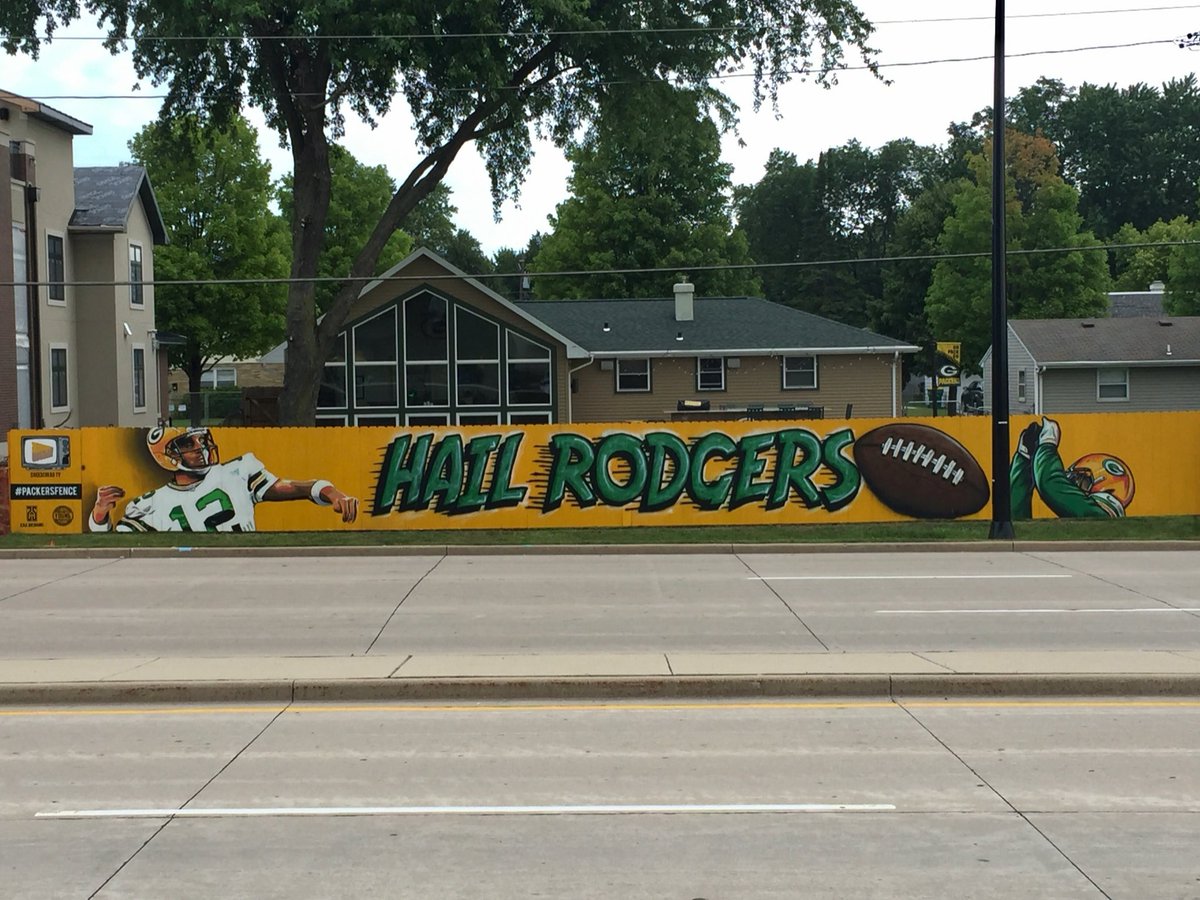 PackersFence's tweet photo. #HailRodgers https://t.co/6V2efKXSXA