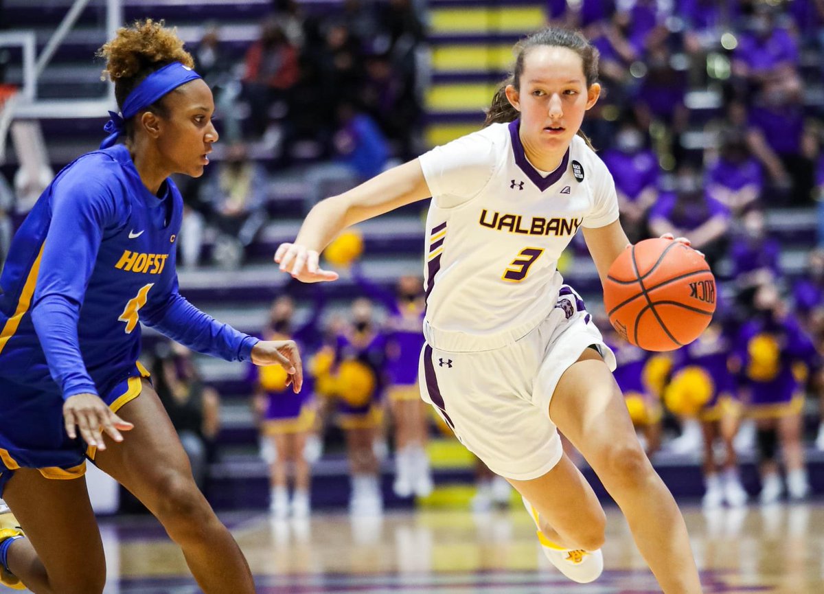CCS_Girls_BBall's tweet photo. Great start to their college careers for these three alums. @nolan_ruthie @Lilly_Phillips4 and @Sophie_Philly https://t.co/QtMQtAttow