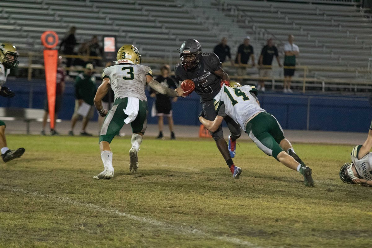 #SeffnerChristian 35, #Neumann 20

RD2: SCA vs First Baptist Academy

Photos available at the link in bio or at bigcountypreps.com/photos

#HSFB #FHSAA
