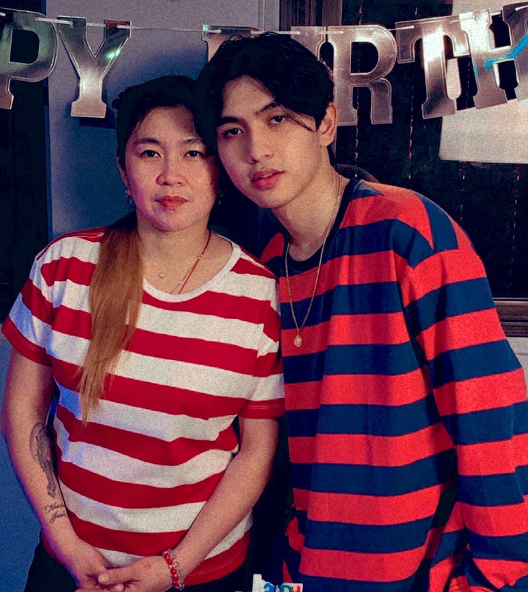 malenskiiee's tweet photo. Happiest birthday momsh Rachelle! thank you for raising such a wonderful and good son! Thank you for being so supportive and ensuring na okay lagi ang paglalive ng mga junakis mo.🥰

God bless you and good health always!💕

📸grabbed from @franzmiaco11 page☺️ https://t.co/DWPip3Yfsq