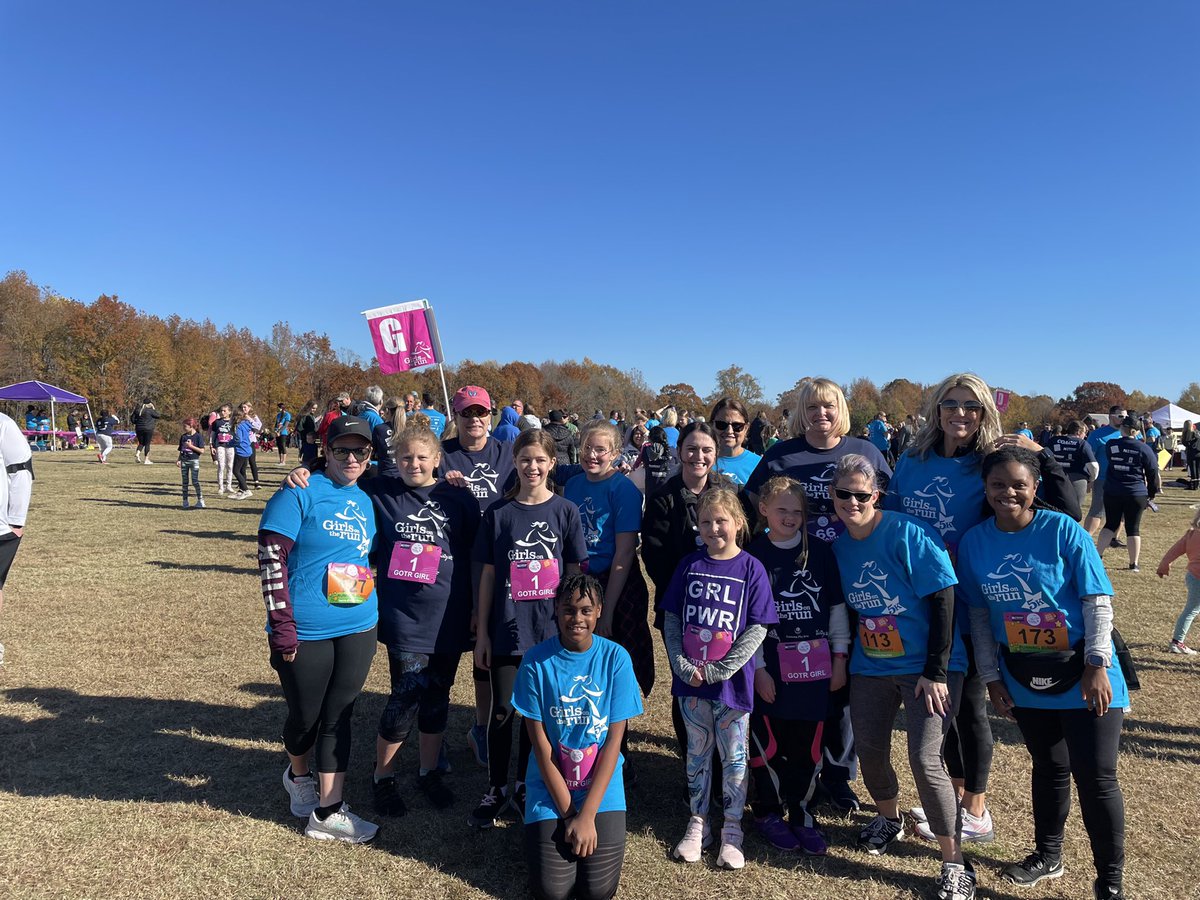2kayaknc's tweet photo. Great day for Girls on the Run!@WRES_Wildcats @ https://t.co/DJTafrzCdg