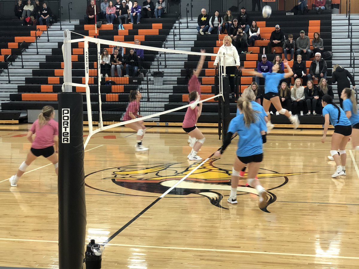 TTysver's tweet photo. Gracie and Mallory in action at the HOL All-Star Match. 🏐👏🏻 https://t.co/yn5R0onNjg