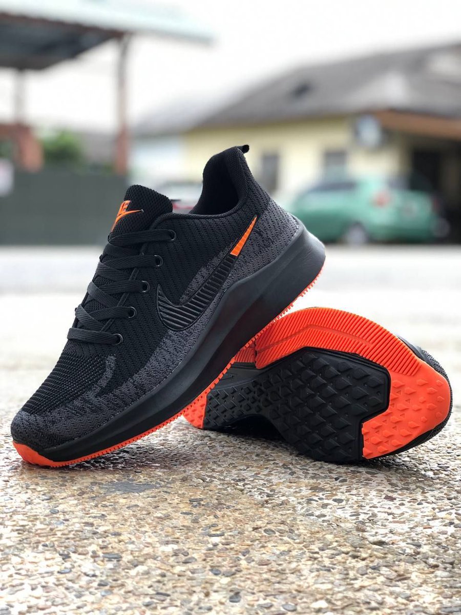 hadik_erin's tweet photo. 🔥RESTOCK YE😊🔥

#NIKE_ZOOM_AIR_PEGASUS V2
BLACK-ORANGE 

🔥READY STOCK🔥
RM75SM-RM80SS
Size:41-45euro 

Harga dah termasuk postage‼️ https://t.co/iYg8rZ9eS5