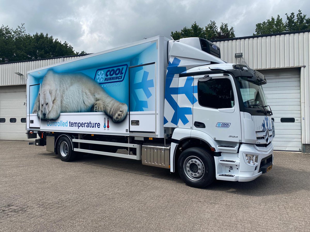 elenbaas_nl's tweet photo. Aan Cool Runnings Transport BV uit Gilze hebben wij een multifunctionele Lamberet Koel/vries carrosserie afgeleverd welke van alle gemakken is voorzien. Het eindresultaat kun je bewonderen op https://t.co/Ms1rHUuP6M https://t.co/yoQ9FWzyuI