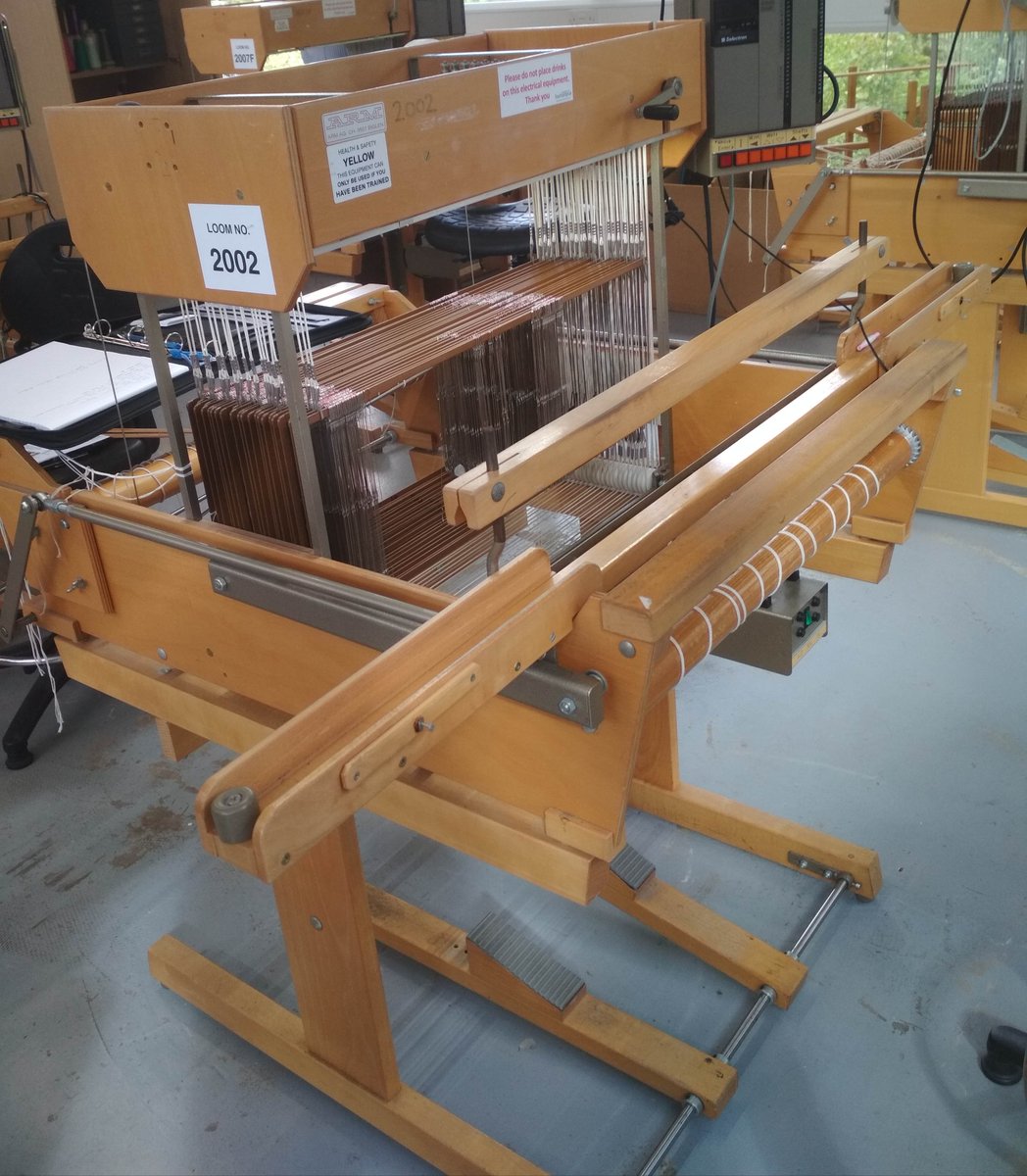arm_handlooms's tweet photo. All of the looms at Winchester School of Art showed the care that had been taken with them over the years and upgrading these looms to the latest Touch control system is now an easy step forward for the School to take in the future.

#Armloom #handweaving #loom https://t.co/3E1kKRaPoa