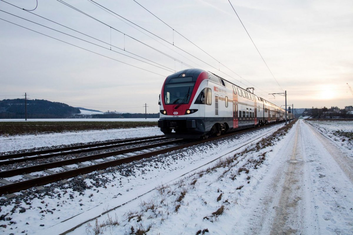 For whatever reason      - SAVEATRAIN.COM #trains #sbb #kisstrains #winter #snow #switzerland #suisse #swiss #adventure #travelingagain #returntotravel #InterRegio #doubledeck #SwissFederalRailways