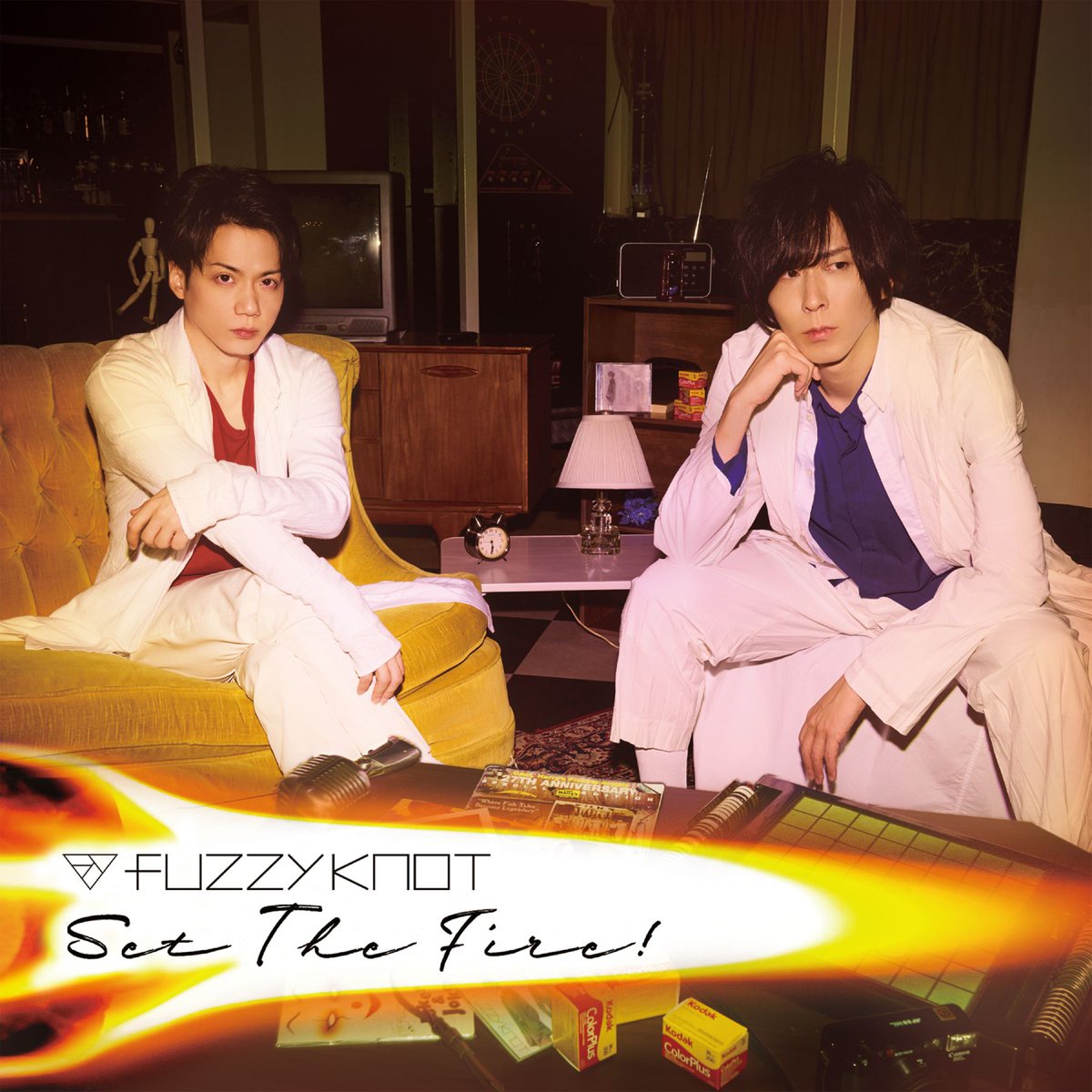 v_tanu's tweet photo. fuzzy knot、2nd シングル「Set The Fire !」リリース＆東阪ライブを来年1月に開催決定！
https://t.co/lABYXQC5Xm https://t.co/qKha5nkBer