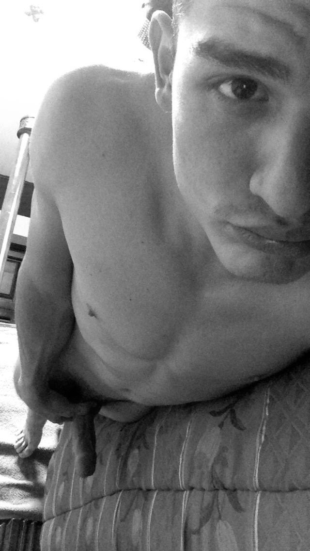 itsismale's tweet photo. El papi Cruz Ayon🤭🔥 #cruzayon #gay #onlyfans #xxx #dick #bigdick #nude https://t.co/YjCwzD4CZn