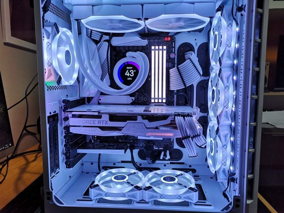 Will be back soon just getting some cool 😎 fans added <a href="/CORSAIR/">CORSAIR</a> <a href="/NZXT/">NZXT</a> <a href="/ASUS_ROGUK/">ROG UK</a>