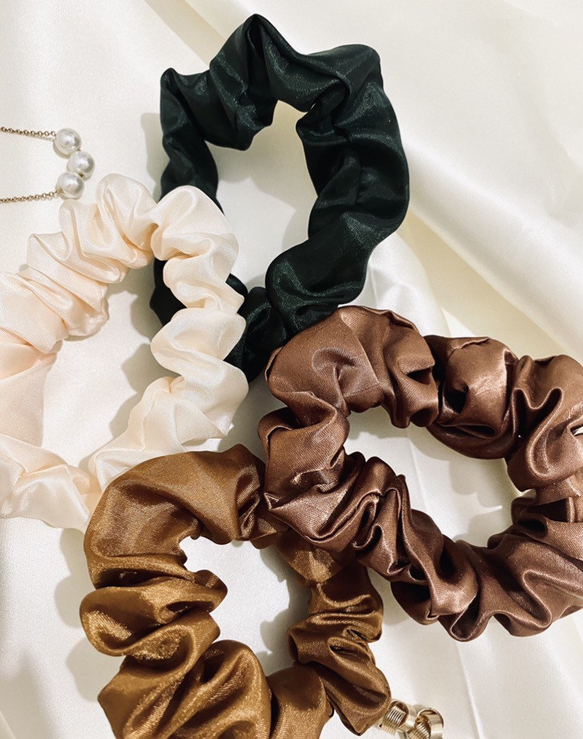 Excited to share the latest addition to my #etsy shop: Satin, silky Scrunchie, Christmas gift, Smooth Hair Scrunchies ,Silk Scrunchie ,Gifts for her, etsy.me/3Fg3hn0 #copper #christmas #beige #minimalist #christmasgift #giftsforgirls #silkscrunchie #luxuryhair