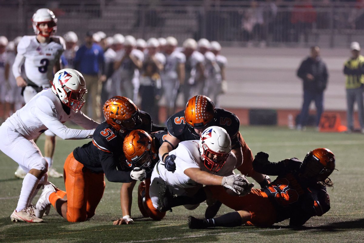 TedTorresPhoto's tweet photo. 11/12/21: @EUHSFootball vs @The_MHS_Bear @cifsjs #quarterfinal #playoff #photos available at https://t.co/EdMayigoQW
.
@EUHS_Lancers @MHSBearTracks #eastunion #merced #euhs #mhs #fridaynightlights #football #playoffs #tedtorresphoto #lancers #bears #california https://t.co/sgOJkR2AL5
