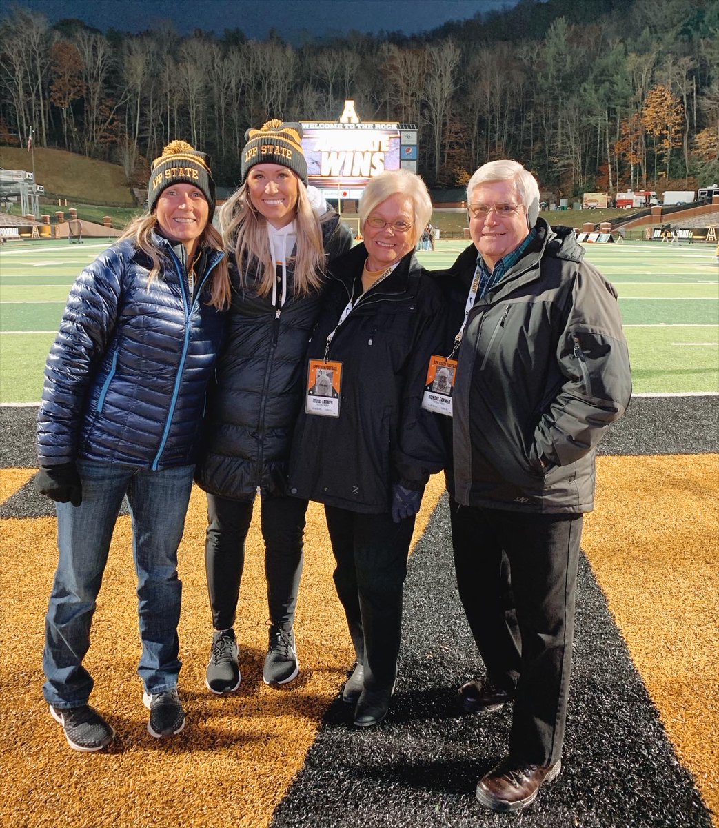 _KCaudill_'s tweet photo. wins are better on your birthday &amp; when you’re surrounded by the best people 🖤 ⛰ 💛 #appstateparty #thatsall https://t.co/hY1XhimJTM