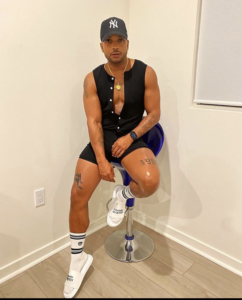 DL🦶Locker tweet media