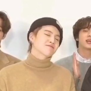 wangteaco's tweet photo. Jin : everyone do you know that? They say that the ARMYs who are watching this video right now are the people who loved BTS the most this year on Melon.

yoongi : https://t.co/CA4FUsm6PP