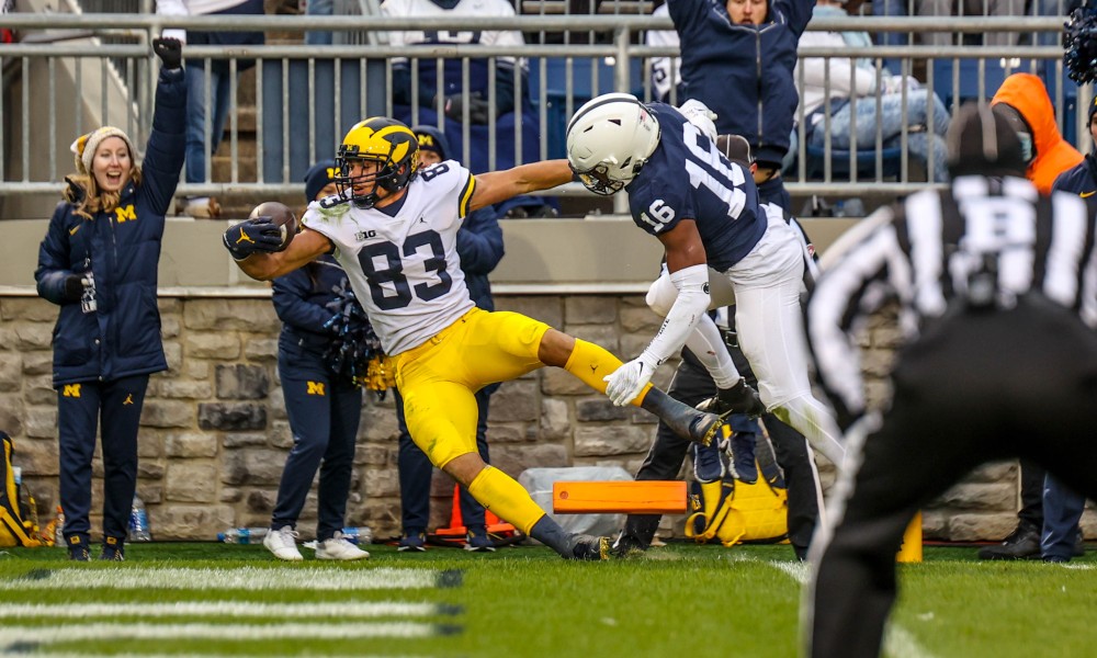 CFP Rankings Predictons for Tuesday:

Ohio State jumps Oregon, Michigan jumps Cincinnati

1-25: https://t.co/oLARDQx6Nq https://t.co/MtBW2TDUjD