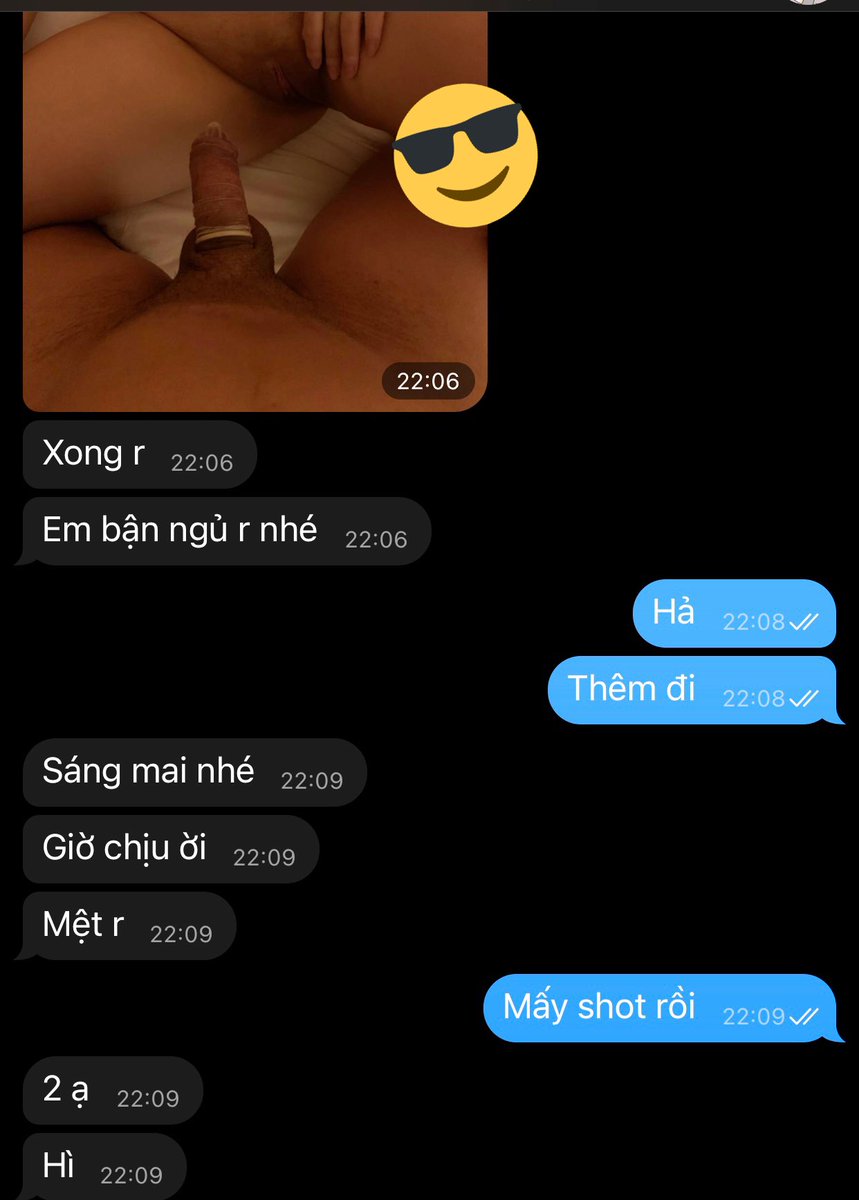 lucdrive's tweet photo. Đang đi làm xa, vợ nhắn tin bảo hôm nay hẹn bạn mình đi cf làm quen thôi, thế mà đến tối bỗng nhiên nhận được mấy cái tin nhắn này, nhìn có muốn xuất tinh luôn không! Sáng hôm sau mình sốt ruột gọi video call thì mở lên thấy đang dập ầm ầm luôn!
#cuckold https://t.co/aMML4rQ1Wb