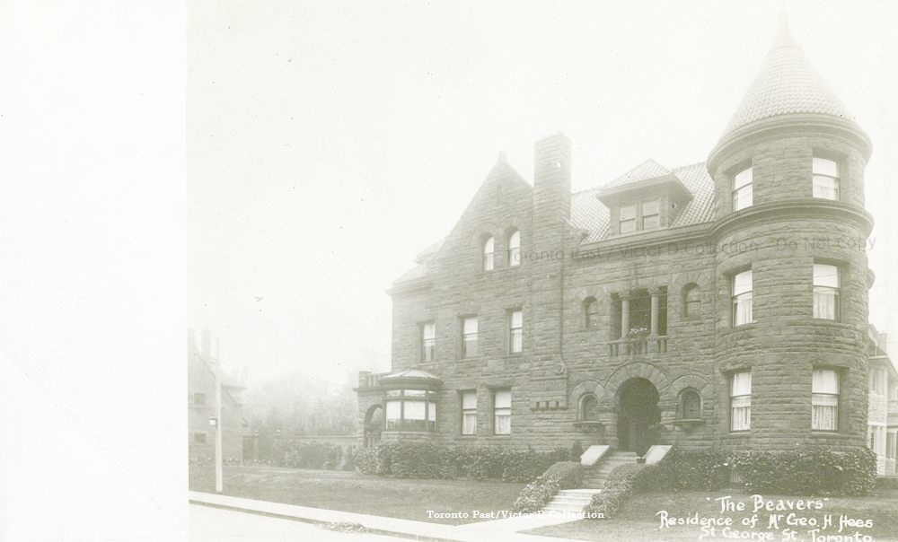 TorontoPast's tweet image. 180 St George: Once home to politician George Hees, American Fraternity Zeta Psi purchased the house. Photo ca 1910. (Toronto Past /Victor D Collection).

#torontohistory #annex #annextoronto #stgeorgest #fraternityhouse #frathouse #zetapsi