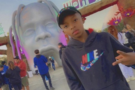 PopCrave's tweet photo. Ezra Blount, the 9-year-old who was on life support after being trampled at Travis Scott's Astroworld festival has passed away, his family confirms. The death toll from the concert is now ten. https://t.co/m5Q8yRyhat