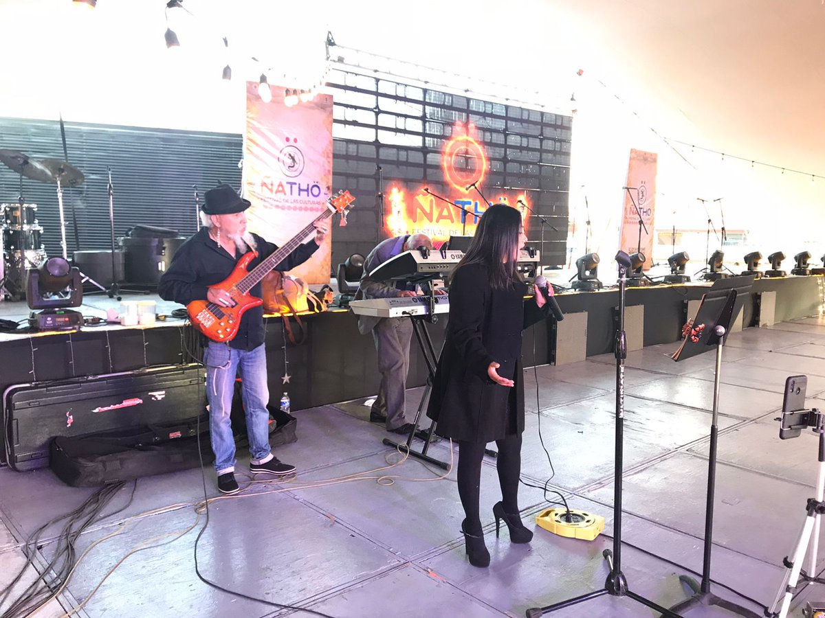 CeciliaPortilla's tweet photo. Les comparto con gusto las presencia de #TolucaCapital y @cultura_tol en el Festival de las Culturas Ñhato en Temoaya de #Jazz'Toy, #LauraFerrer y la #BandaMunicipaldeMúsica.
#OrgullosToluqueños. https://t.co/GM4MAFs1xY
