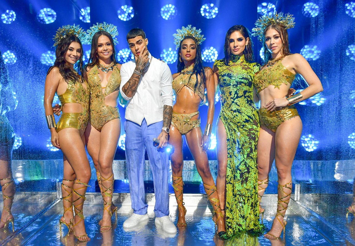 NuestraBelleza's tweet photo. ¡VOTA YA por tu favorita! 
Nos vemos la próxima semana en la GRAN FINAL de #NuestraBellezaLatina. 👑 https://t.co/eFa5Mg14kM