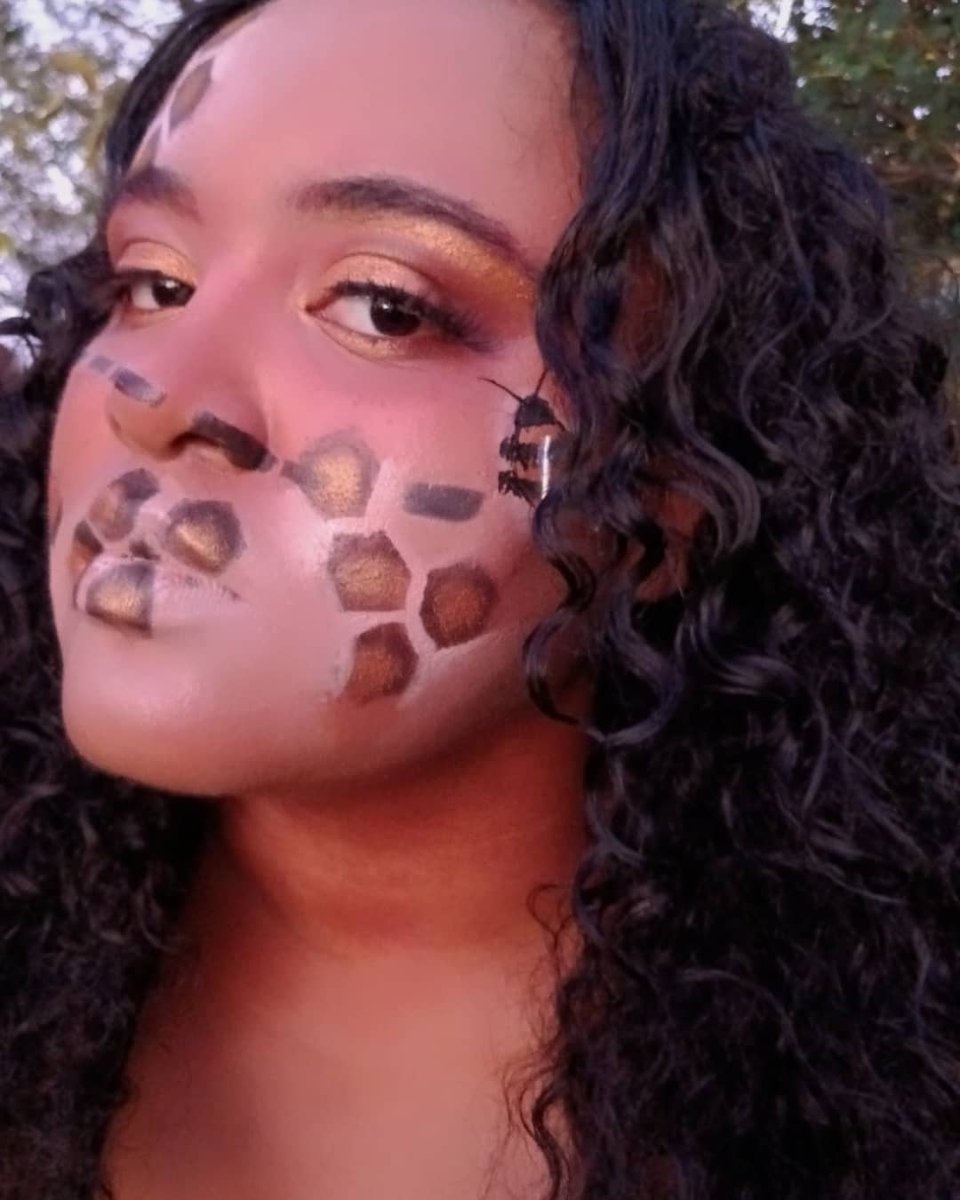 mselektraa's tweet photo. @MrKhav @gingrbredbeauty I think I'm hired lol https://t.co/toRS8vMyB4