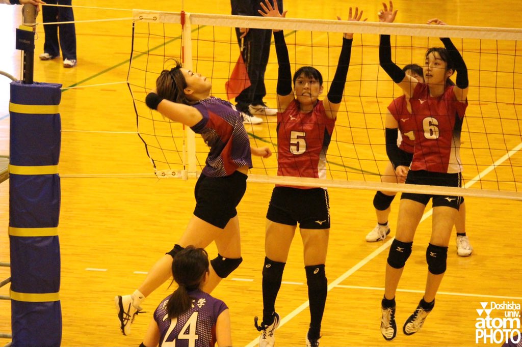 atom_doshisha's tweet photo. 【ヘッドライン更新】
バレーボール部女子／11月14日／2021関西大学バレーボール連盟女子3部秋季リーグ入れ替え戦／対明治国際医療大

「全員バレーで繋いだボール」

#アトムと女バレ

https://t.co/0xSKHSRsJ7 https://t.co/NfxbJoJGkU
