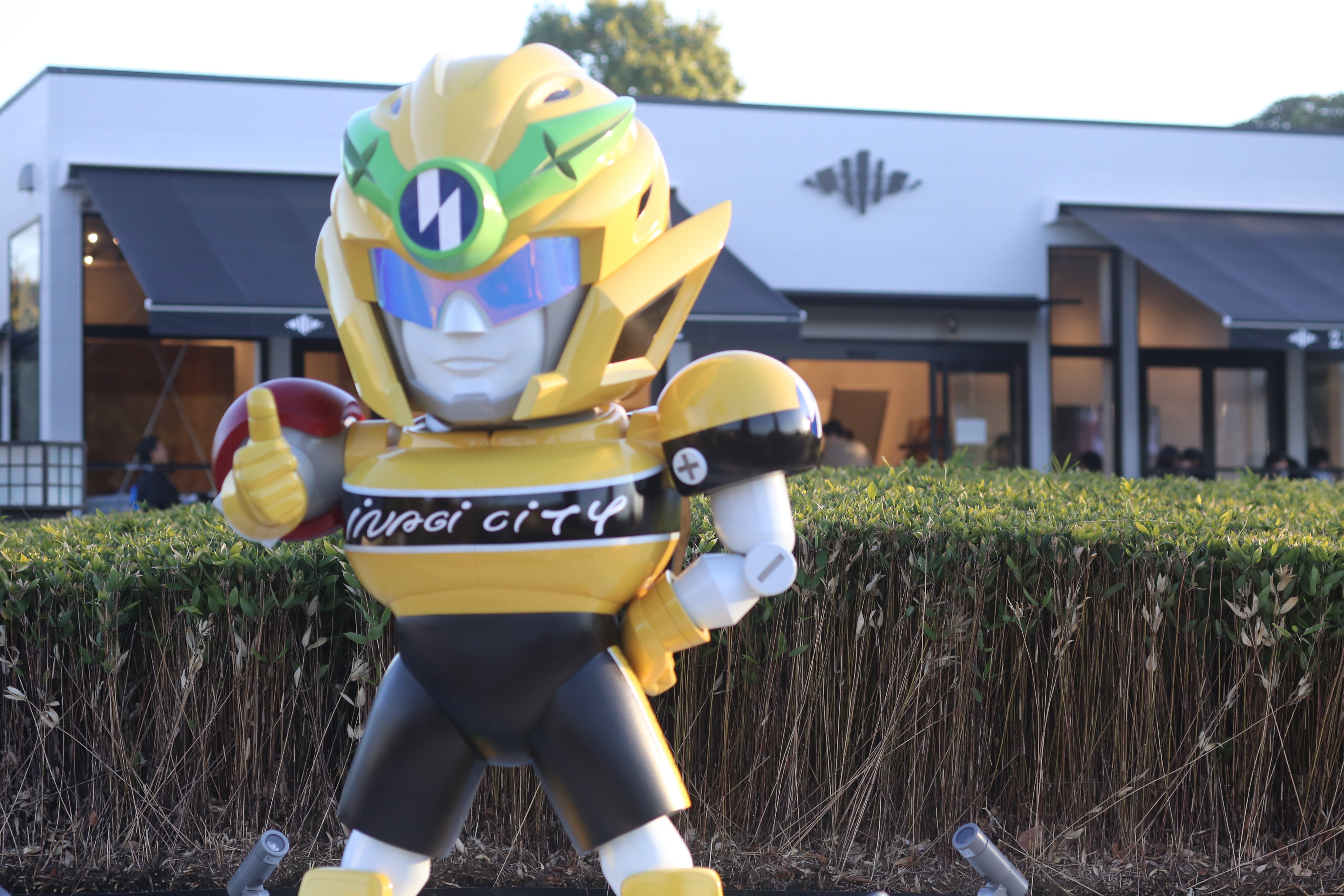 バイシクルクラブ 11月18日発売 特集は23年ニューモデル集合 付録はサイクル十字レンチ 東京五輪ロードコース尾根幹にレガシー登場 ガンダムなどでもおなじみの大河原邦男先生がデザインしたキャラクター像が尾根幹 くじら橋 近くの稲城中央公園