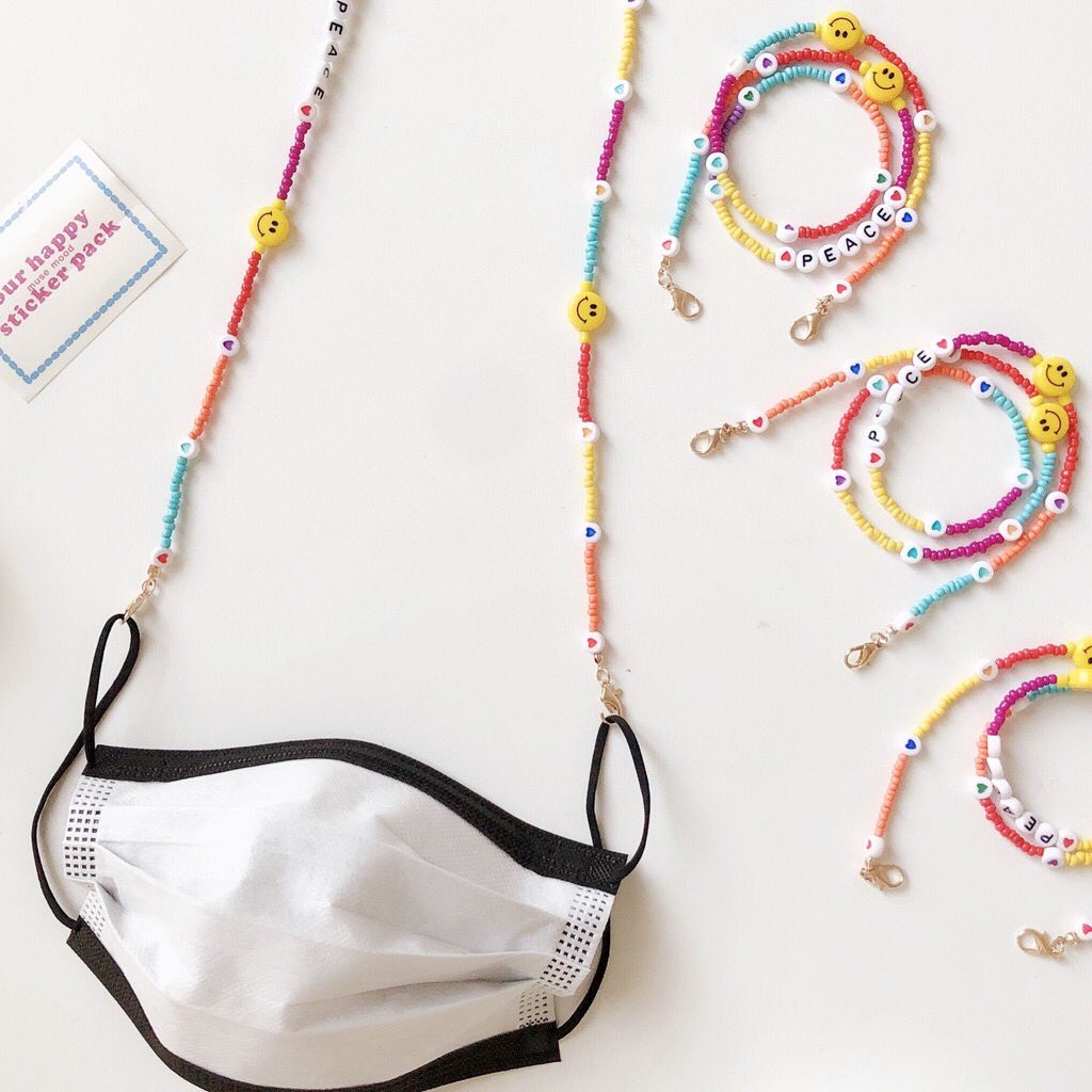 🌼 MASK CHAIN / GLASS CHAIN 🌼

The mask chain colors and design makes the mask easier to wear and adjust.

Both kids &amp; adult boleh pakai tau ! Just chat us if nak custom. 

Visit our shopee now! 👇🏻💓

🛒🛍 : Shopee shp.ee/kybugnt

#aiokl #sayajual #maskchain #readystock