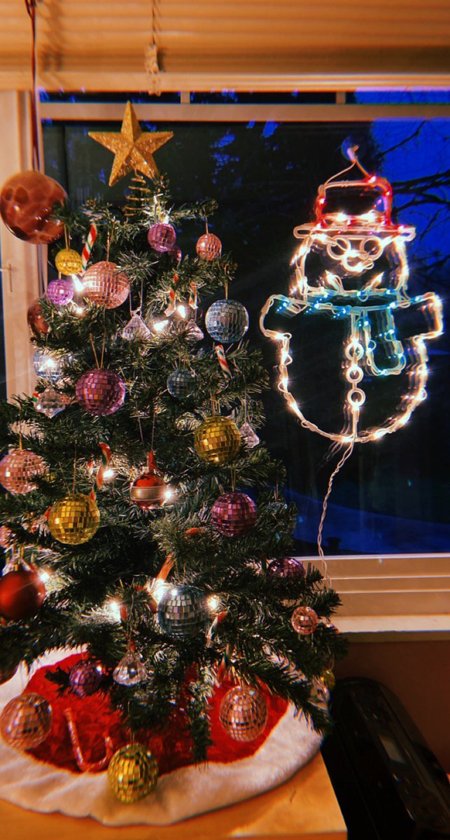 meghanann's tweet photo. Christmas in November 🎄#TisTheSeason #festive #minichristmastree https://t.co/J6cZDALkRR