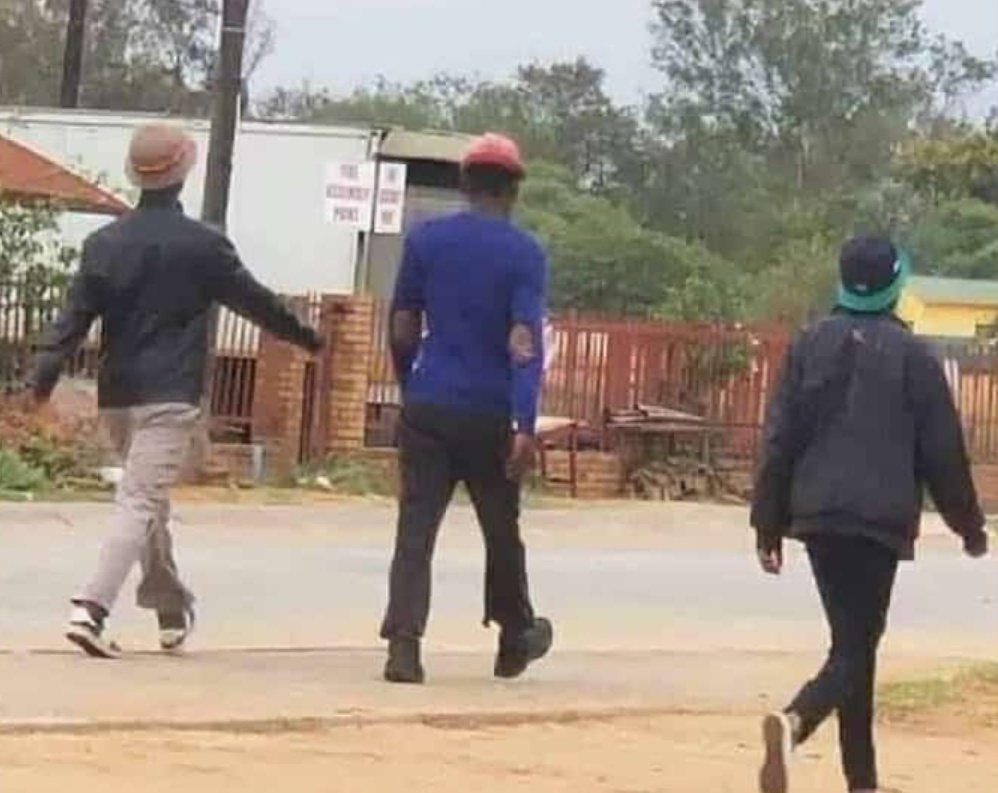 Chris D. Odero's tweet - "@johnnjenga @MigunaMiguna Nice