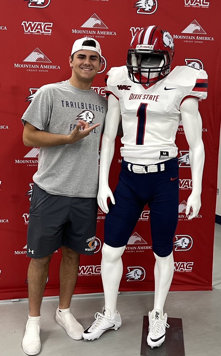 OneyPeter's tweet photo. Thanks @MikeFassel for the great visit, tour and game day experience!! If you ever need directions when you are in SoCal, I’m your guy!😜 I also want to thank @LoniFangupo for making me feel welcome @DixieState_FB  @CoachPPeterson @TheChrisRubio @NadeFootball https://t.co/ZzxbmIM2Gq
