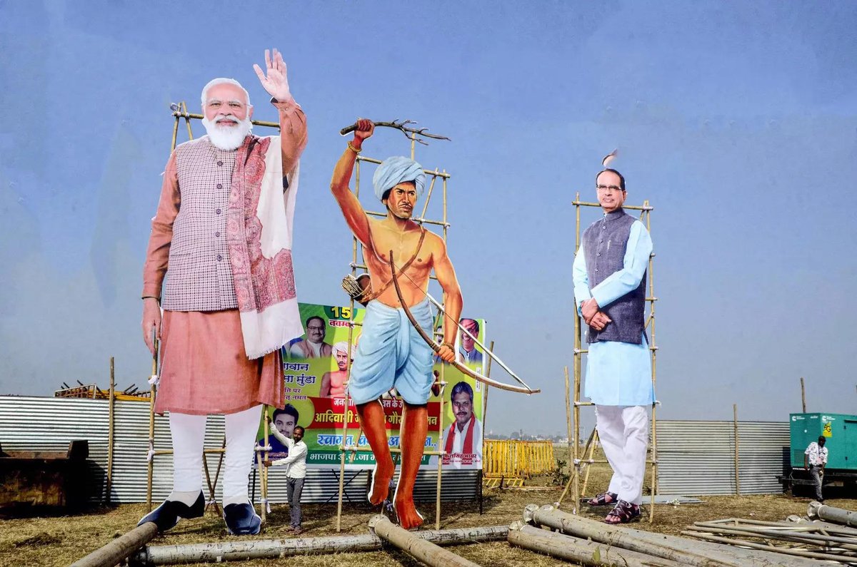 ManiVaishnavINC's tweet photo. आज महान स्वतंत्रता सेनानी और अमर शहीद बिरसा मुण्डा जी की जयंती है, उन्हें शत शत नमन।

मगर आज उनका कद महामानव मोदी जी के सामने छोटा रखा है।
लीज और भीख में आज़ादी पाने वालों के सामने एक आदिवासी बड़ा कैसे हो सकता है ?, चाहे वह आदिवासी कितना भी महान हो।

#बिरसा_मुंडा_जयंती https://t.co/UgTKgIeDoW