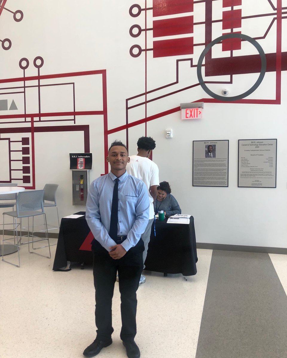 BRJCTE's tweet photo. Day 2-BRJ Interview Day was magnificent!Mock interviews turned in to jobs offered. Volunteer interviewers turned in to partnerships. Thanks for the vision & leadership Admin Team! #crowleyprideunified #worklikeateam #actlikeafamily @crowley_isd @northcrowleyhs @crowleyhighschool https://t.co/KBP0Osrbpz