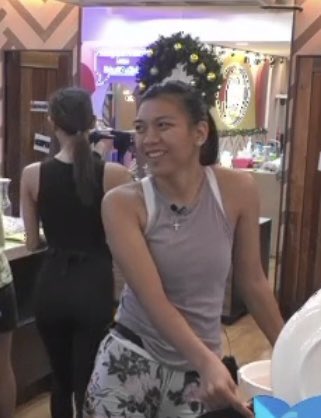 letletalinsunu1's tweet photo. Our Daily Dose of Alyssa: Day 31 busy day for Alyssa nanalo cya sa kumunity decides kahapon so cya ang magluluto ng power breakfast kasama si Alexa at KD ang cute ni Ly nakakahalata na daw cya lagi cya na assign magluto pero enjoy naman daw cya sabi ni Ly,we love you Chef Alyssa! https://t.co/T9XgXimg8Q
