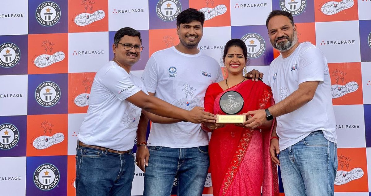 aashrisociety's tweet photo. #purnikishoreReddy ❤️ #OneMoreAward☺️
Thanks a ton to Sandeep SharmaGaru ,
Osman Akthar Garu 
And Amith garu and Mahi garu ,Ramireddy garu and RealPagers India RealPage, Inc. For recognising 
“❤️Real Heroes”❤️and we feel blessed😊 https://t.co/uwHxE91XVg